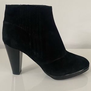 Jonak Paris Black Suede and Patent Leather booties
